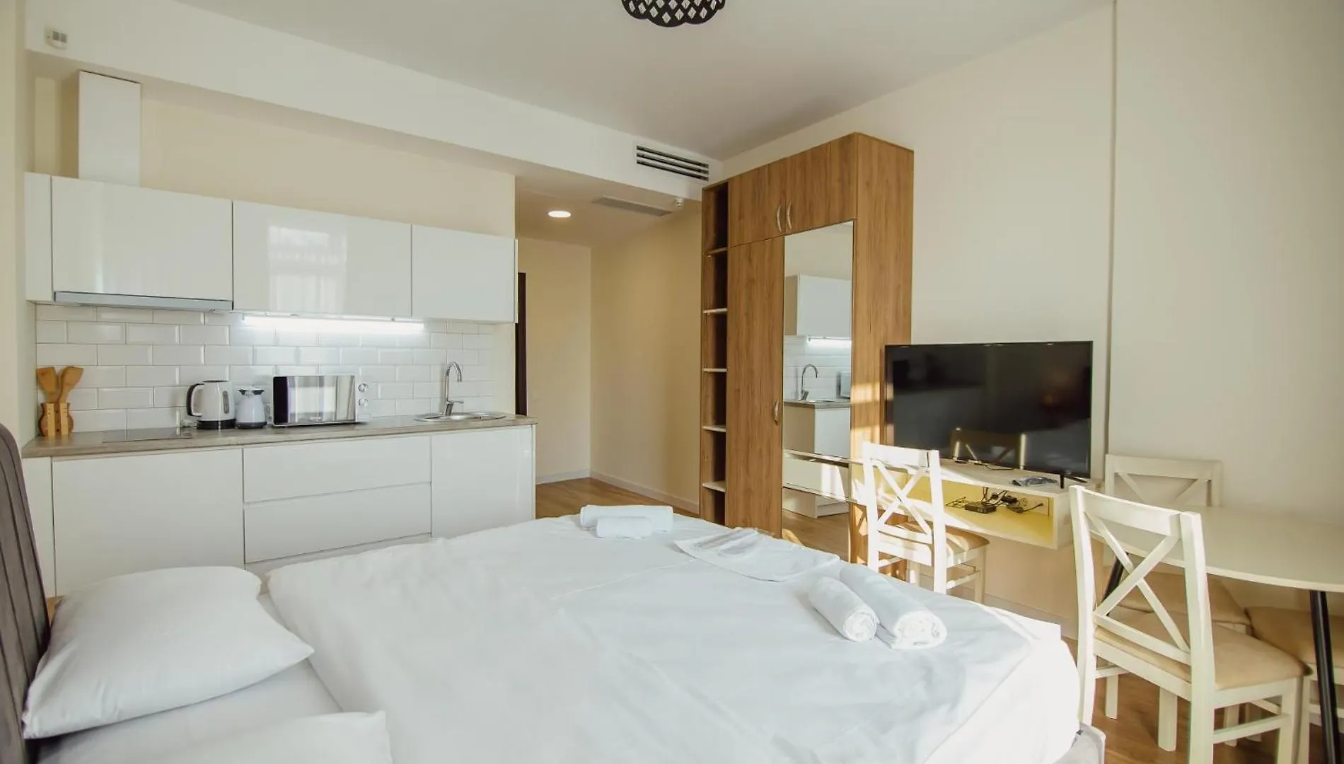 Roion Batumi Studio With Pool E 1112 0*,  Georgien