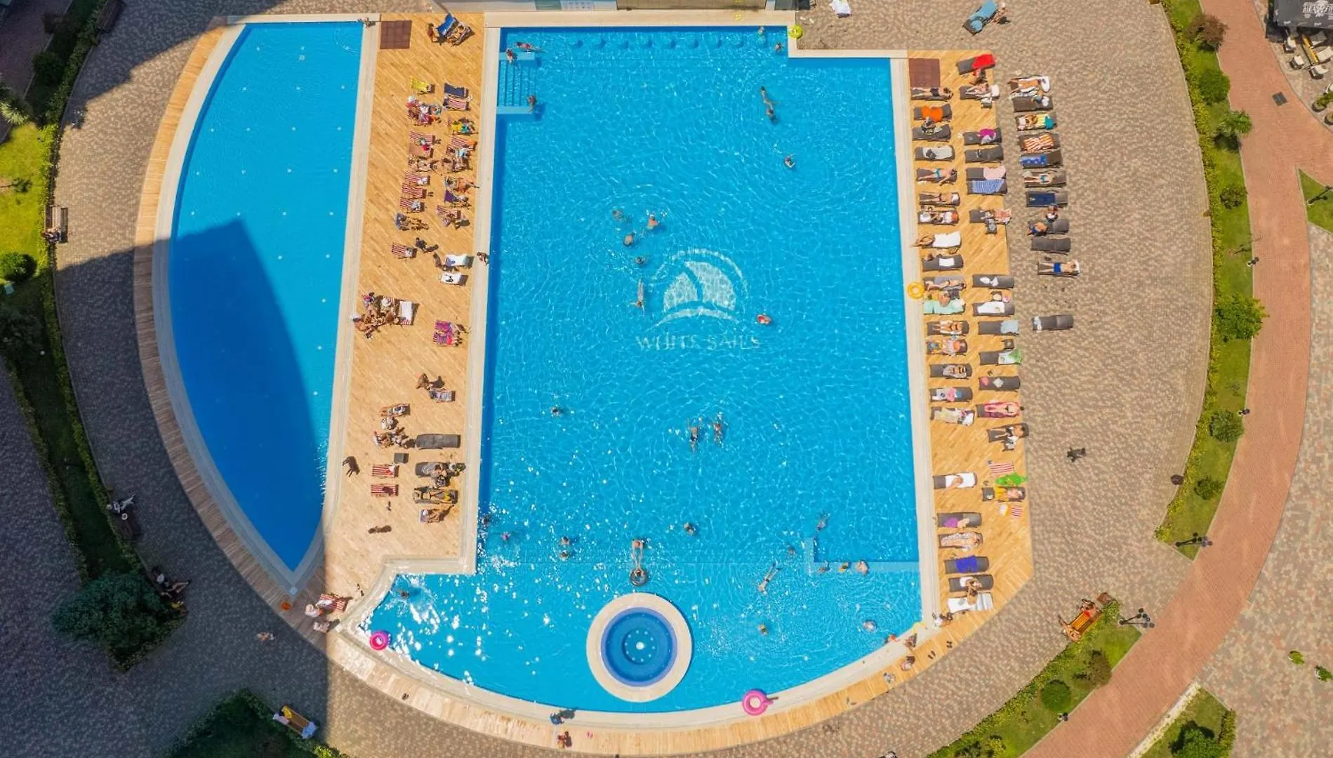 Roion Batumi Studio With Pool E 1112